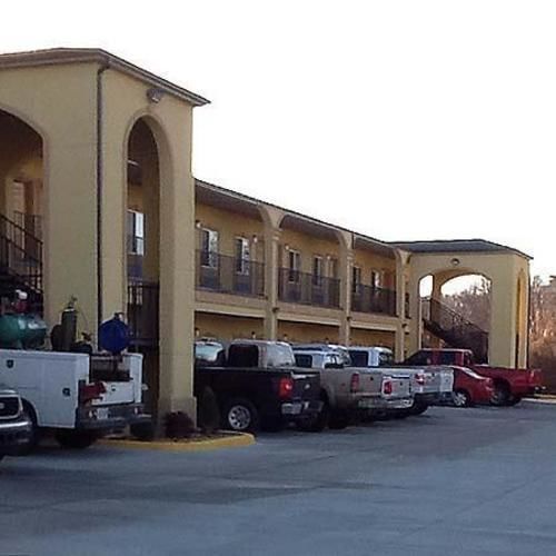 Muskogee Inn And Suites Exterior photo